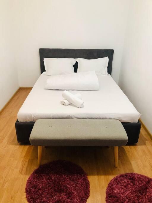 Apt Near Spitalul Judetean, Need Lr14 Apartment *